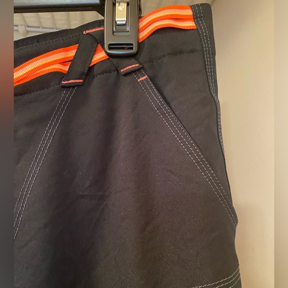 Ladies black Nike capris with roll tab legs and pink trim size M - Picture 3 of 11